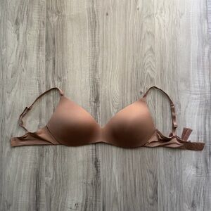 SKIMS Fits Everybody T-Shirt Bra Cocoa Brown Wireless Seamless Comfort